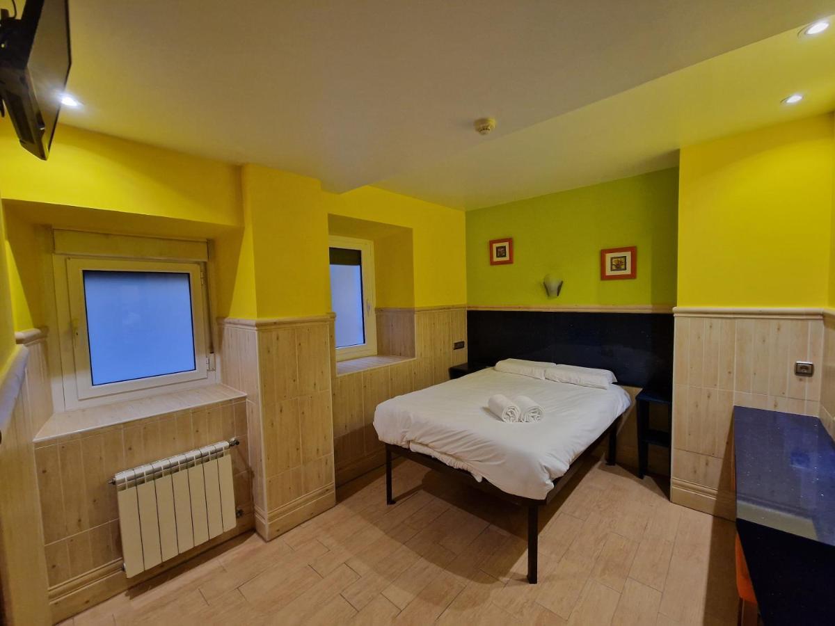 Pension Izar Bat Guesthouse San Sebastián Zewnętrze zdjęcie