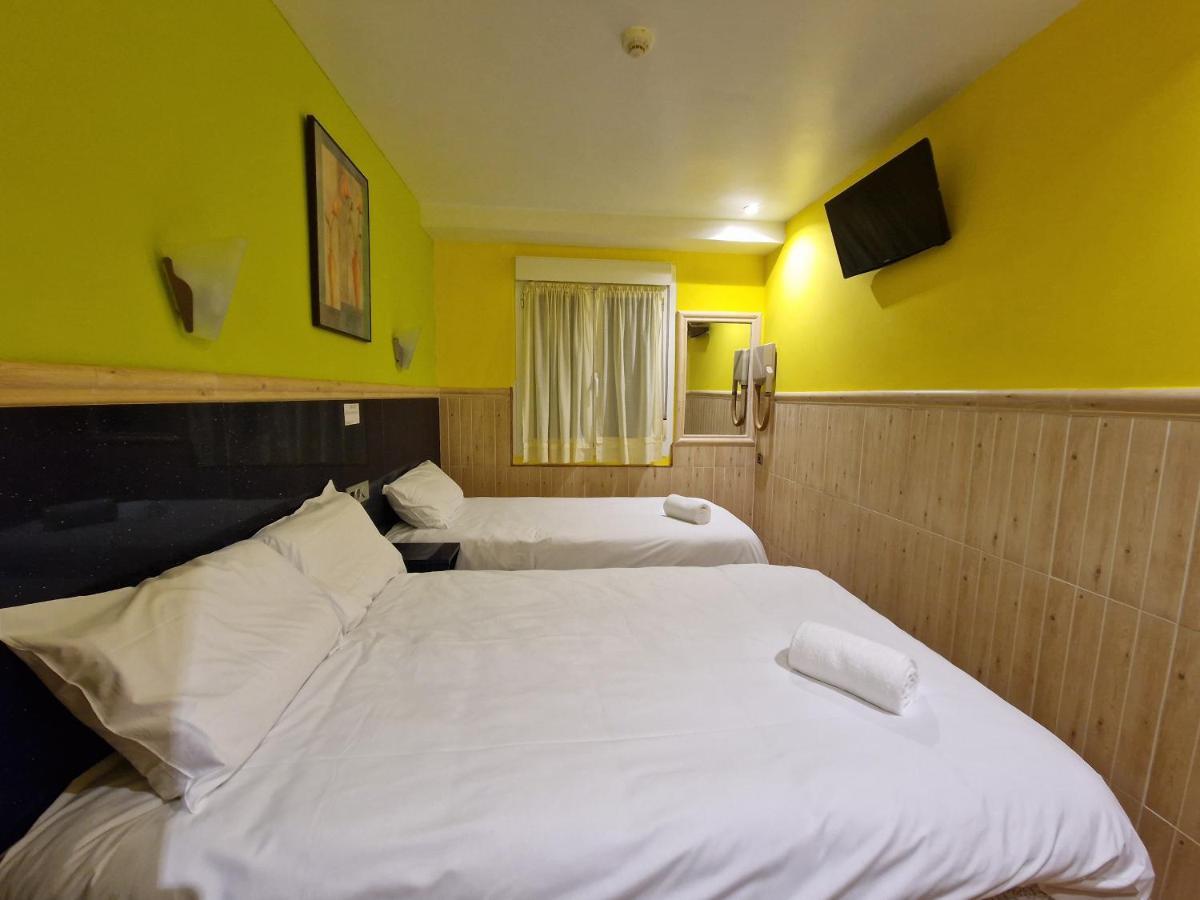 Pension Izar Bat Guesthouse San Sebastián Zewnętrze zdjęcie