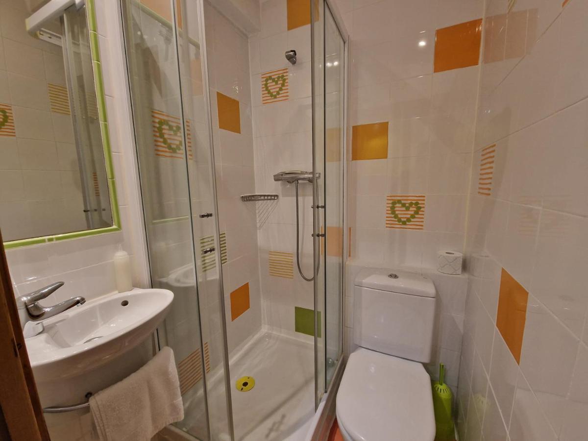 Pension Izar Bat Guesthouse San Sebastián Zewnętrze zdjęcie