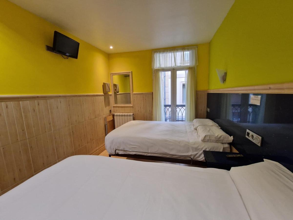 Pension Izar Bat Guesthouse San Sebastián Zewnętrze zdjęcie